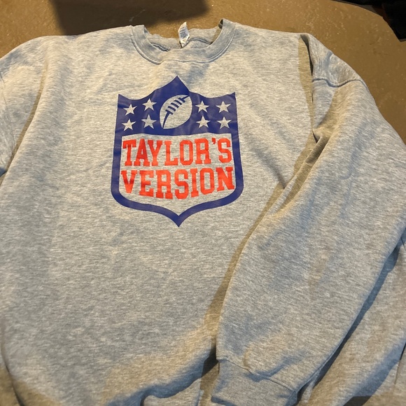 Taylor’s Version NFL - Picture 1 of 1